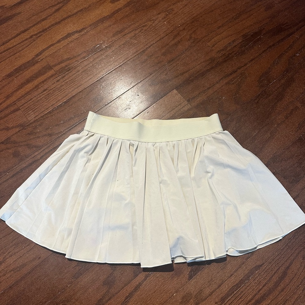 Pleated TNA tennis skirt